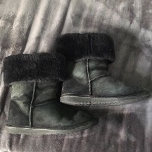 Used Authentic UGGS